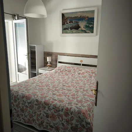 Βίλα A Moins De 100 M De La A Pied *