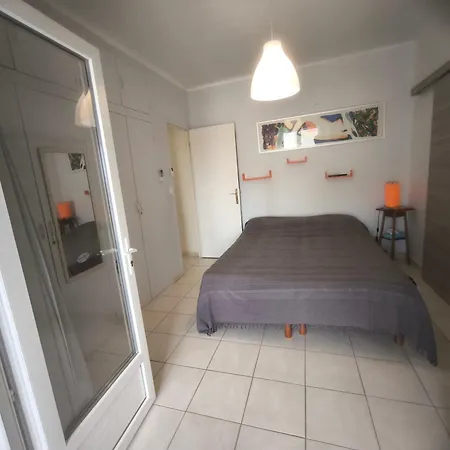 A Moins De 100 M De La A Pied Βίλα La Londe-les-Maures