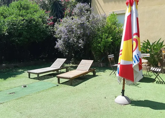 Villa à Moins De 100 M De La à Pied *